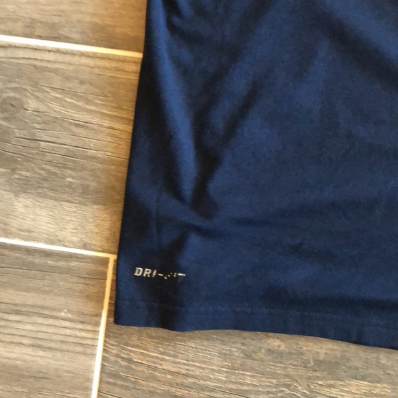 Nike Dri-Fit T-Shirt - Picture 3 of 4